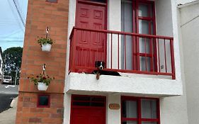 Casa Roma - La tranquilidad del campo en la Ciudad - RNT 1 0 8 1 3 7-